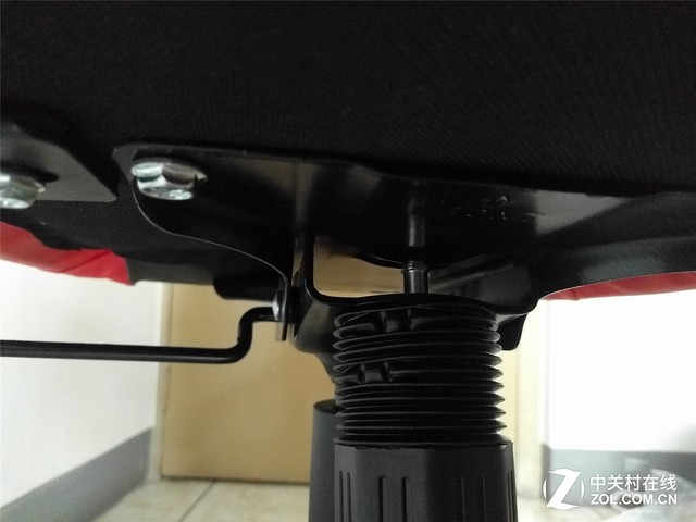 99元电竞椅保菊还是爆菊？瓦力棋牌试玩硬件衙门：3(图22)